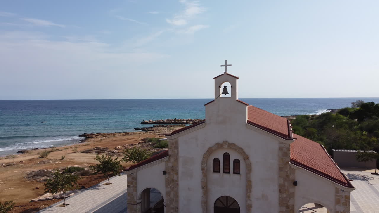 키프로스 해변 바다 쪽 교회