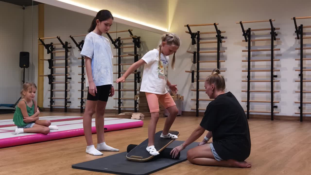 어린이의 균형 훈련 세션