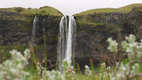 A-spectacular-waterfall-flowing-strongly-over-a-mountain-ridge-in-Iceland