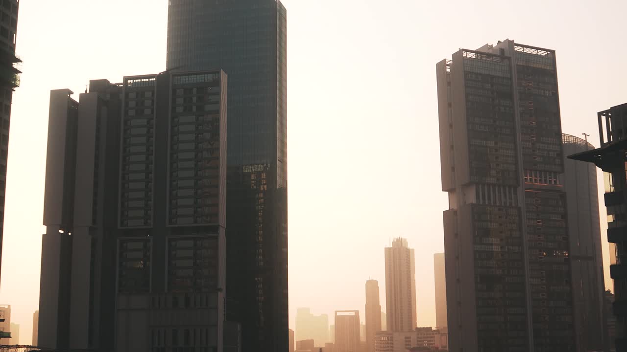 rascacielos de jakarta amanecer por la mañana