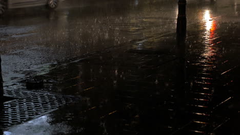 Transport-on-the-road-at-rainy-night