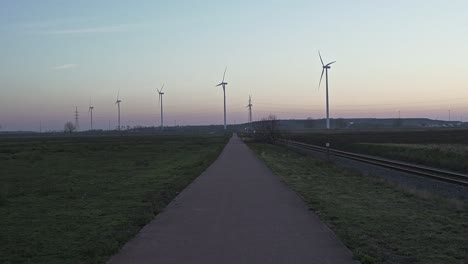 Molinos-De-Viento-En-La-Distancia-Sony-A6400-Tiro-Bélgica