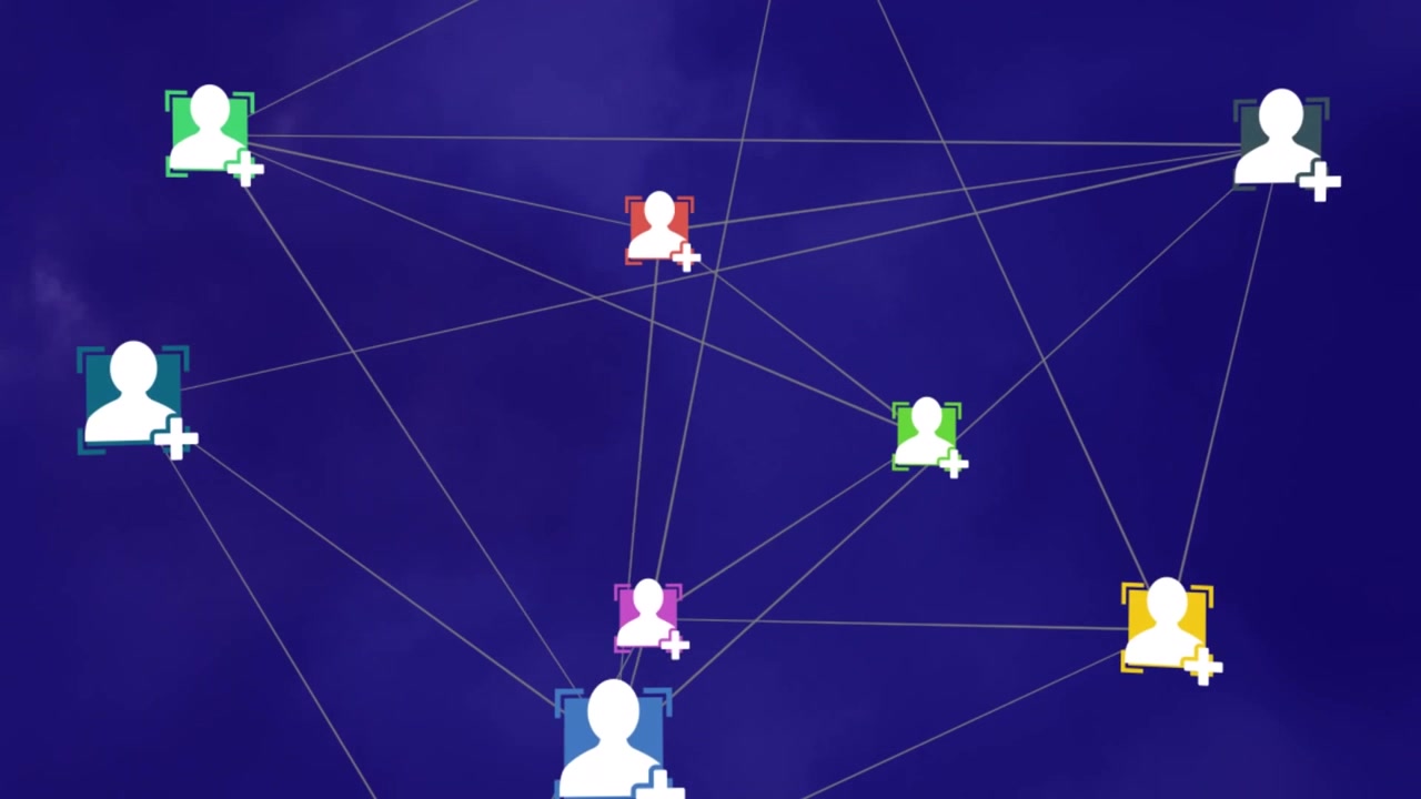 Animazione di una rete di icone digitali su un temporale, con sfondo blu.