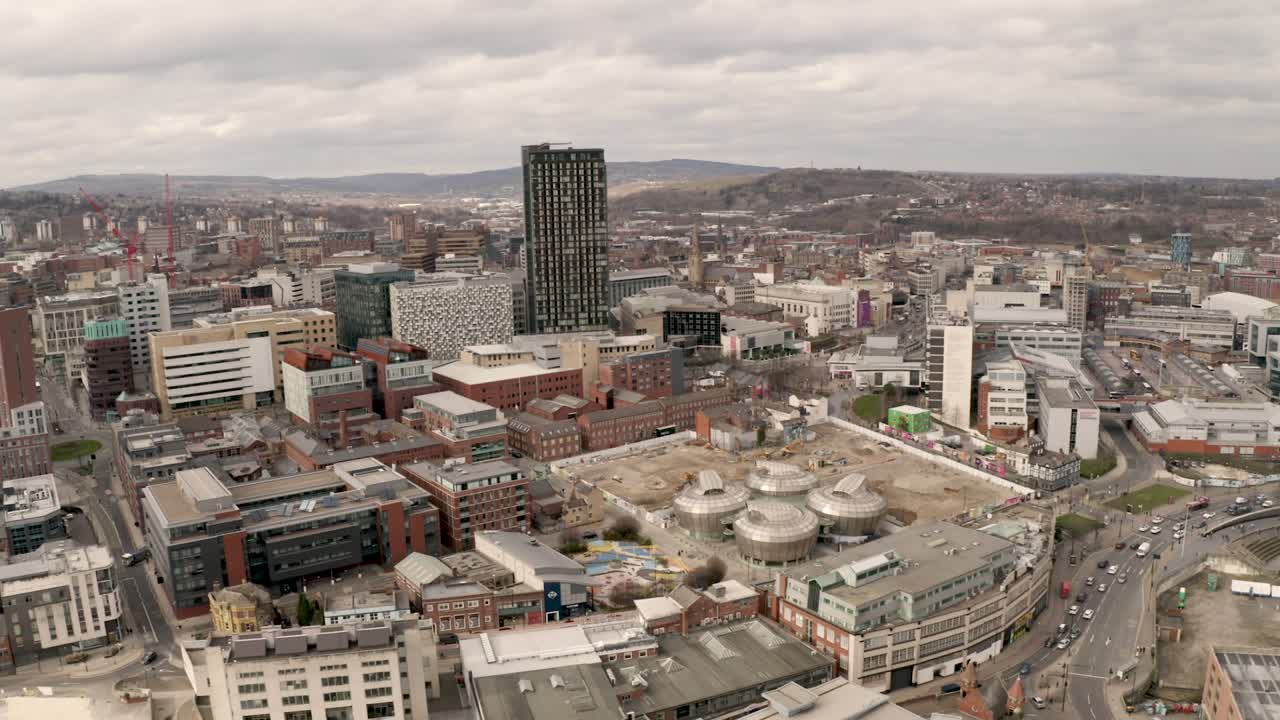 4K flygbilder över Sheffields stadskärna