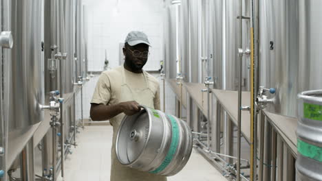 Man-posing-in-the-factory