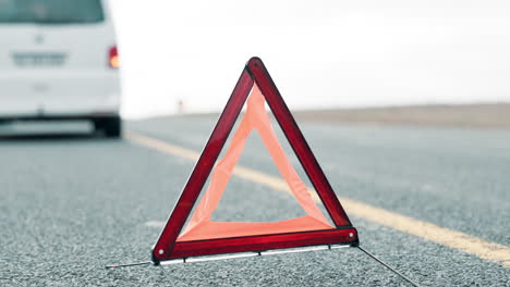 emergency triangle on the road