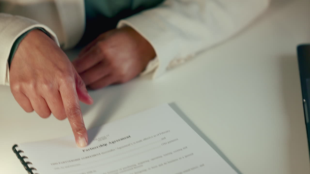 colaboración, apretón de manos y contrato con hr