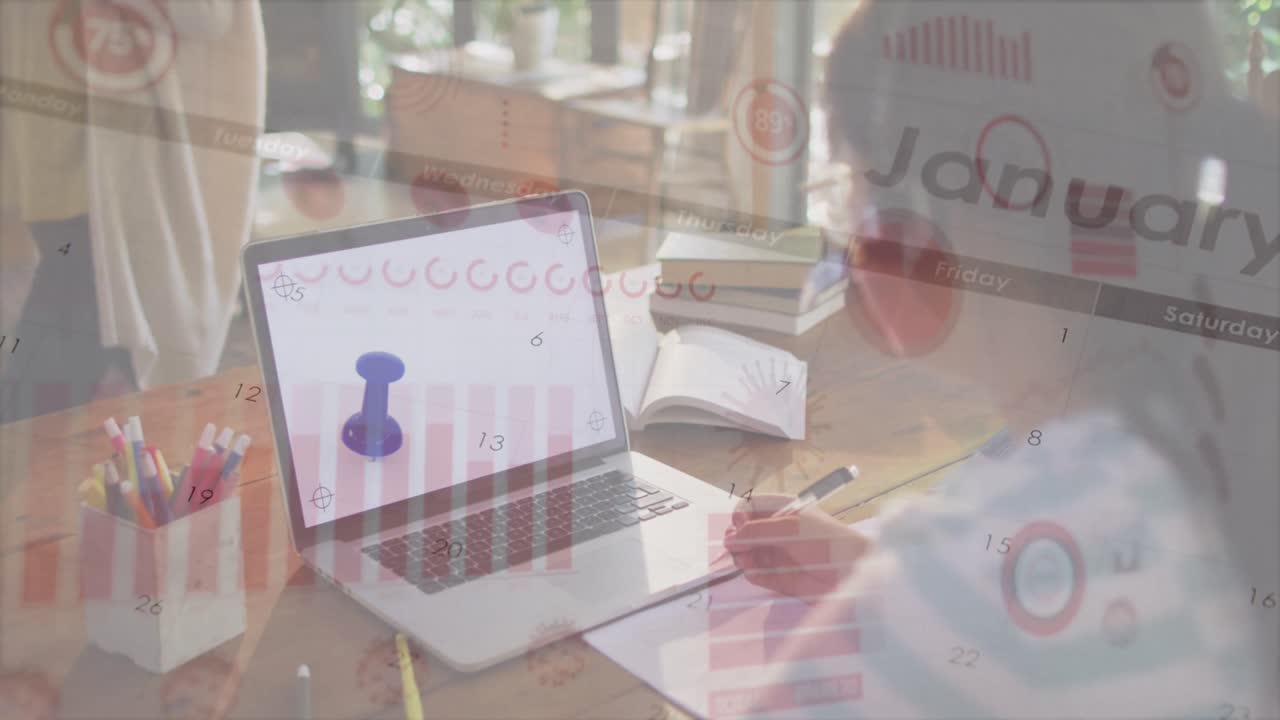 animación de gráficos y células de virus sobre una mujer biracial usando una computadora portátil con espacio de copia