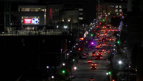 Lapso-De-Tiempo-Del-Tráfico-En-Las-Calles-De-Houston-Por-La-Noche