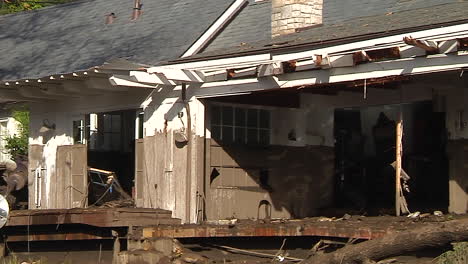 Fire-Crews-Inspect-Damage-From-The-Mudslides-In-Montecito-California-Following-The-Thomas-Fire-Disaster-4