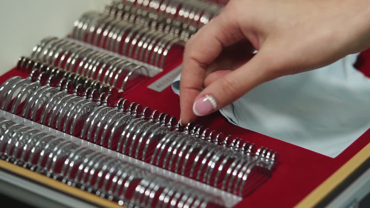 examen de las lentes de los anteojos