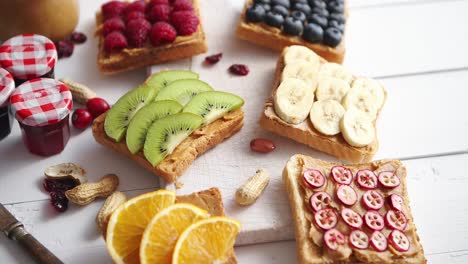 Variedad-De-Tostadas-Saludables-Para-El-Desayuno