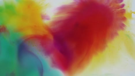 obra de arte mezclando salpicaduras de colores líquidos
