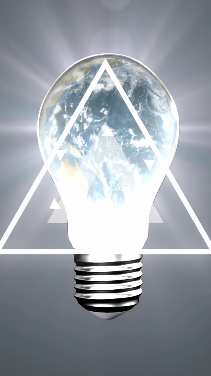 Video verticale: Lampadina fluttuante, triangolo che appare pulsante sopra la Terra che ruota, per la tecnologia.