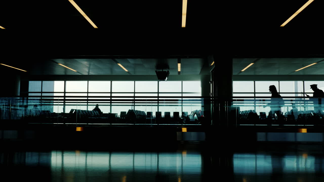 Escalator In Airport Terminal Passengers Rush To Their Flights 05