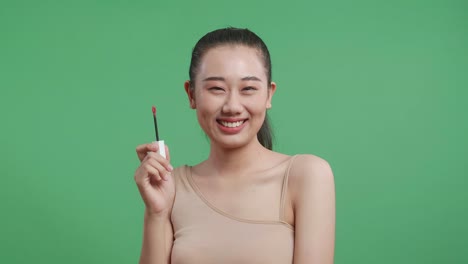 mujer con lápiz labial