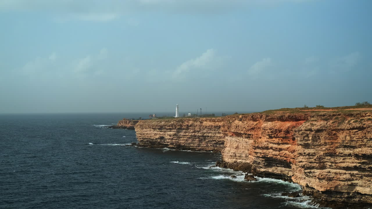 해안 등대 풍경