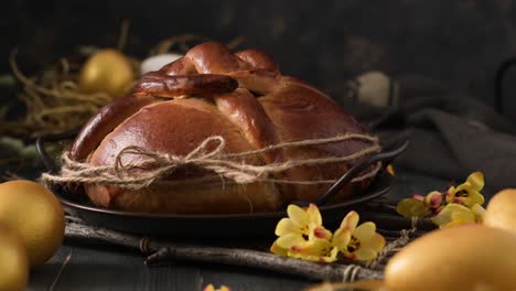folar de pascua con huevo