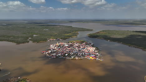 Aerial-view-rising-around-the-Mexcaltitan-village,-in-sunny-Nayarit,-Mexico