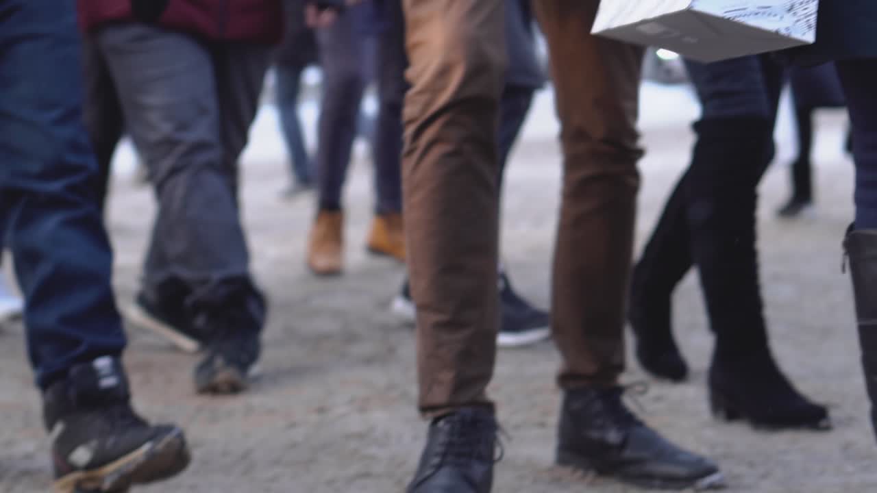 multitud de compras de invierno