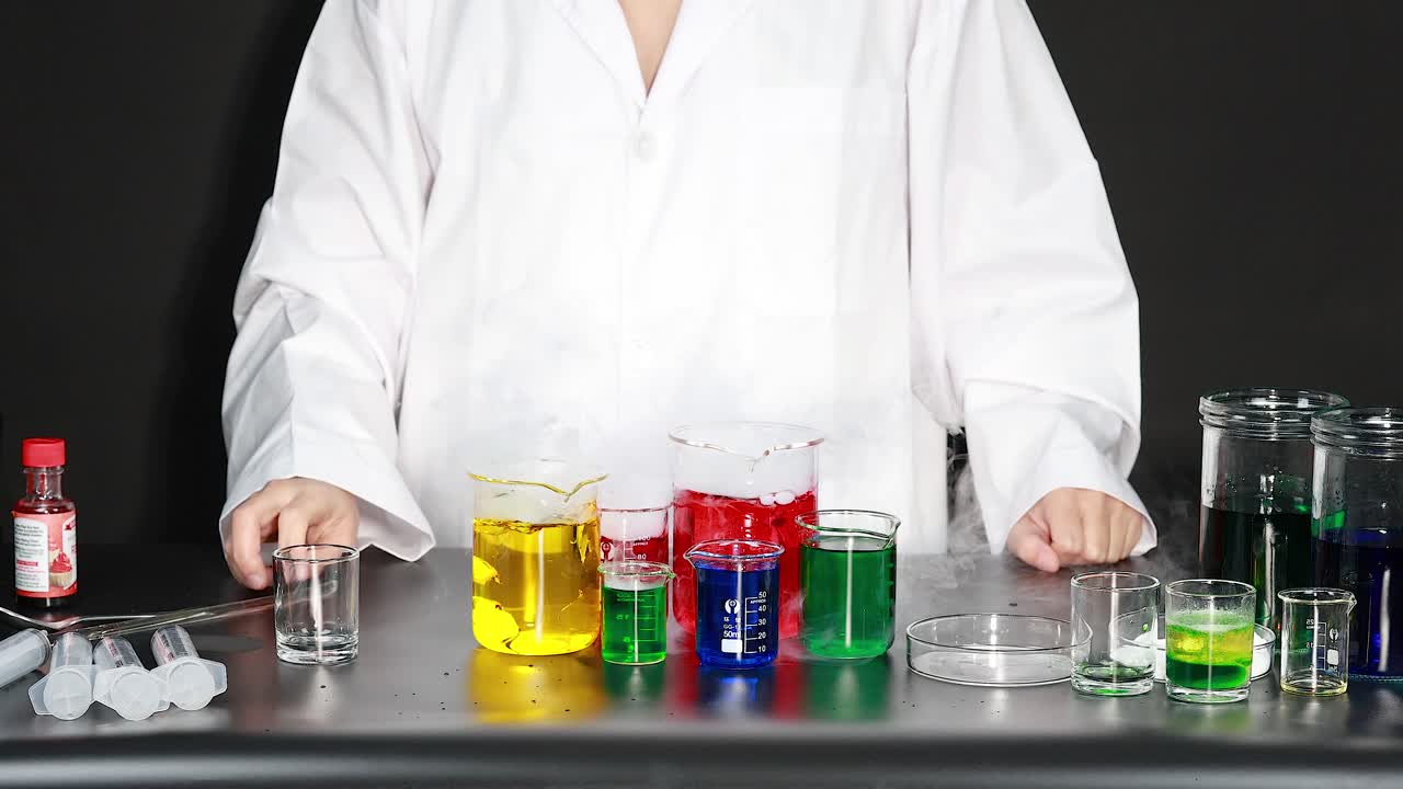 다채로운 액체에 대한 과학 실험