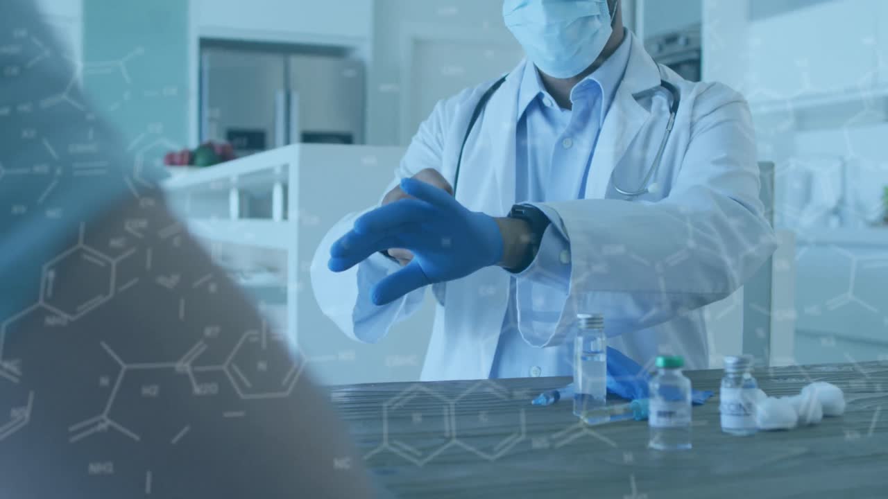 Animace chemických struktur nad lékařem smíšené rasy s rukavicemi a rouškou.
