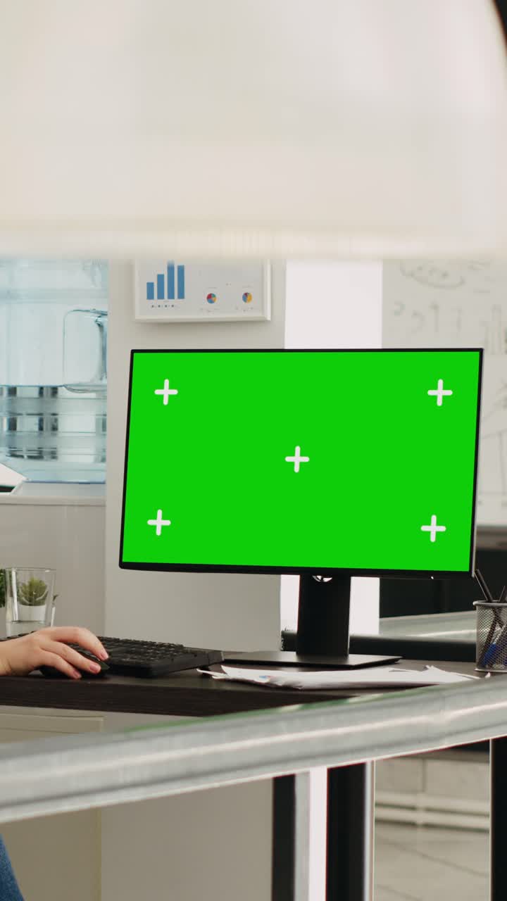 Vertical video Empty desk with greenscreen layout