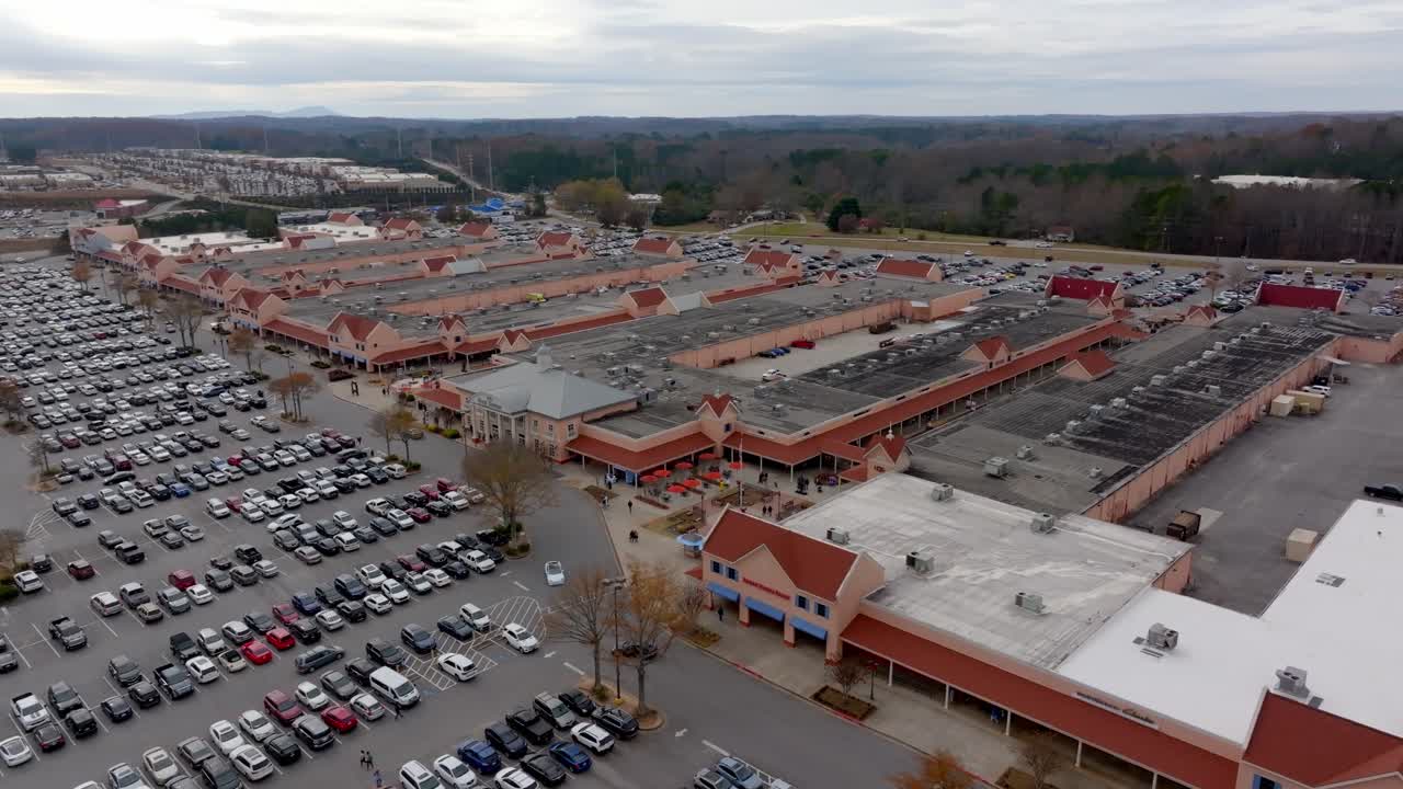 아웃 쇼핑몰 의 공중 에서 볼 수 있는 모습
