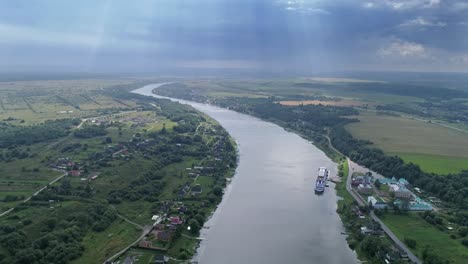 vuelo sobre el río volkhov, rusia