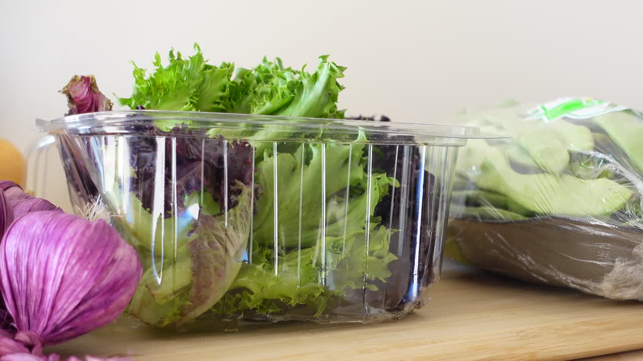 ensaladas y productos frescos