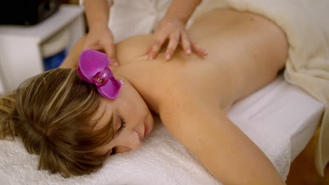 relaxing spa massage