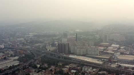 toma aerea de la contaminacion en la ciudad de mexico