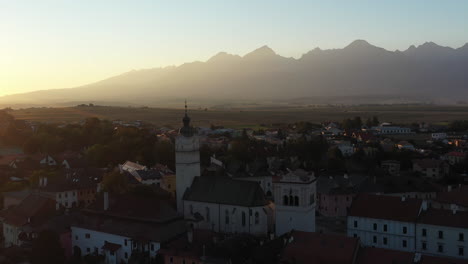 Reveladora-Foto-De-Dron-De-La-Iglesia-De-St