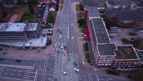 Concurrida-Intersección-De-La-Ciudad-En-Hamburgo,-Alemania