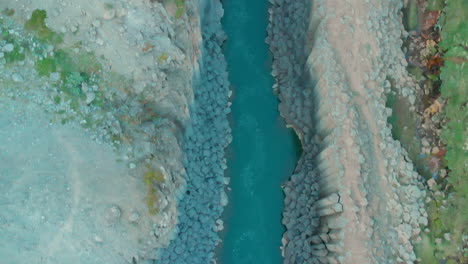 Aerial-top-view-over-Stuðlagil-Canyon,-East-Iceland