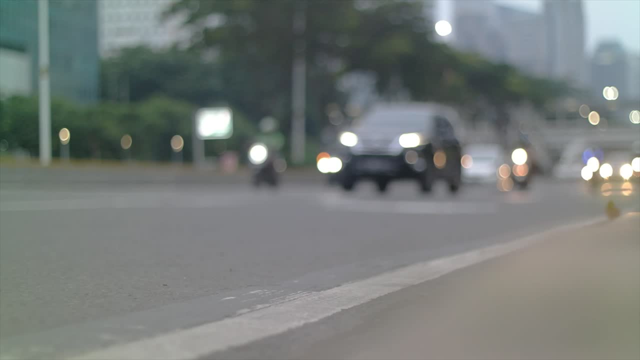 흐린 거리 교통, 주간 교통 시간 경과