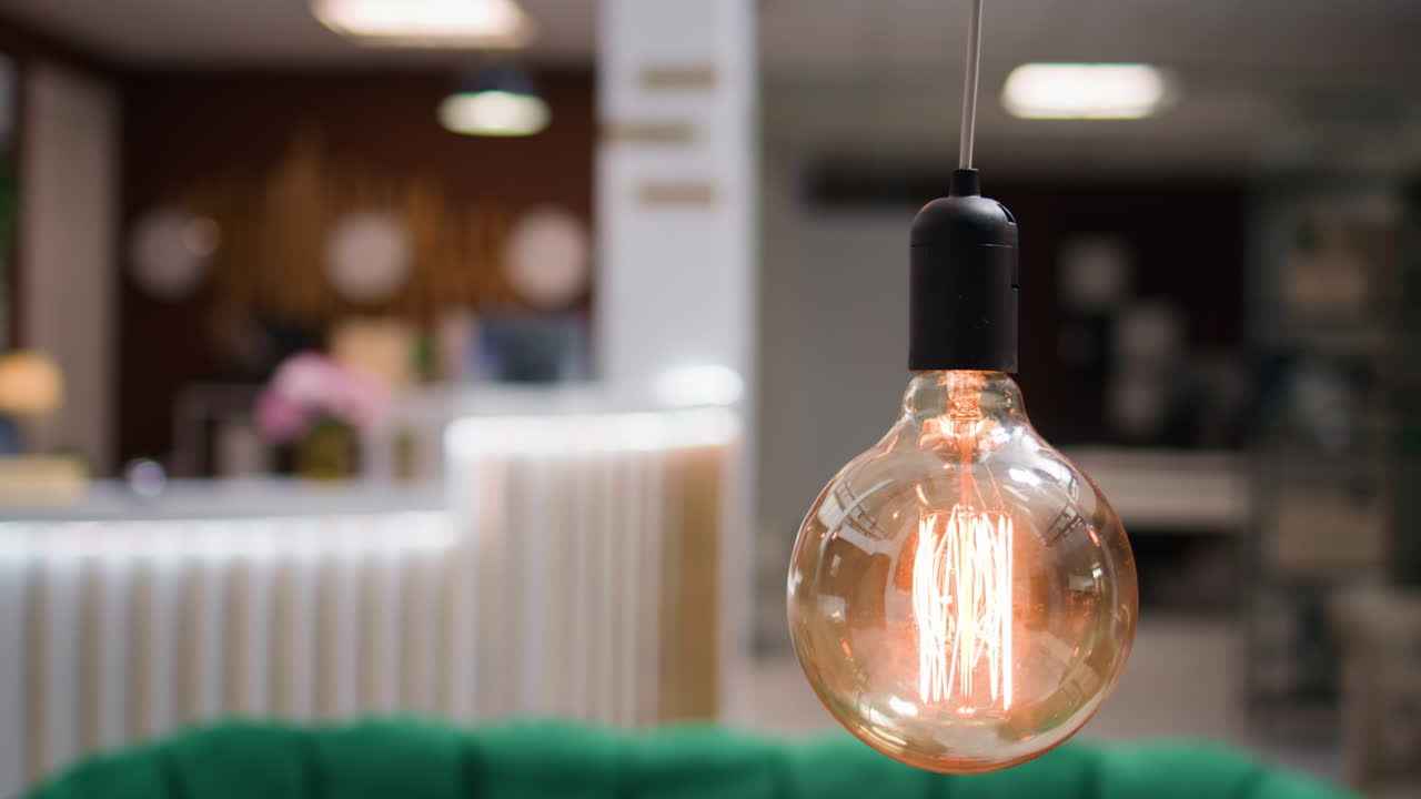 interior vacío de la recepción del hotel