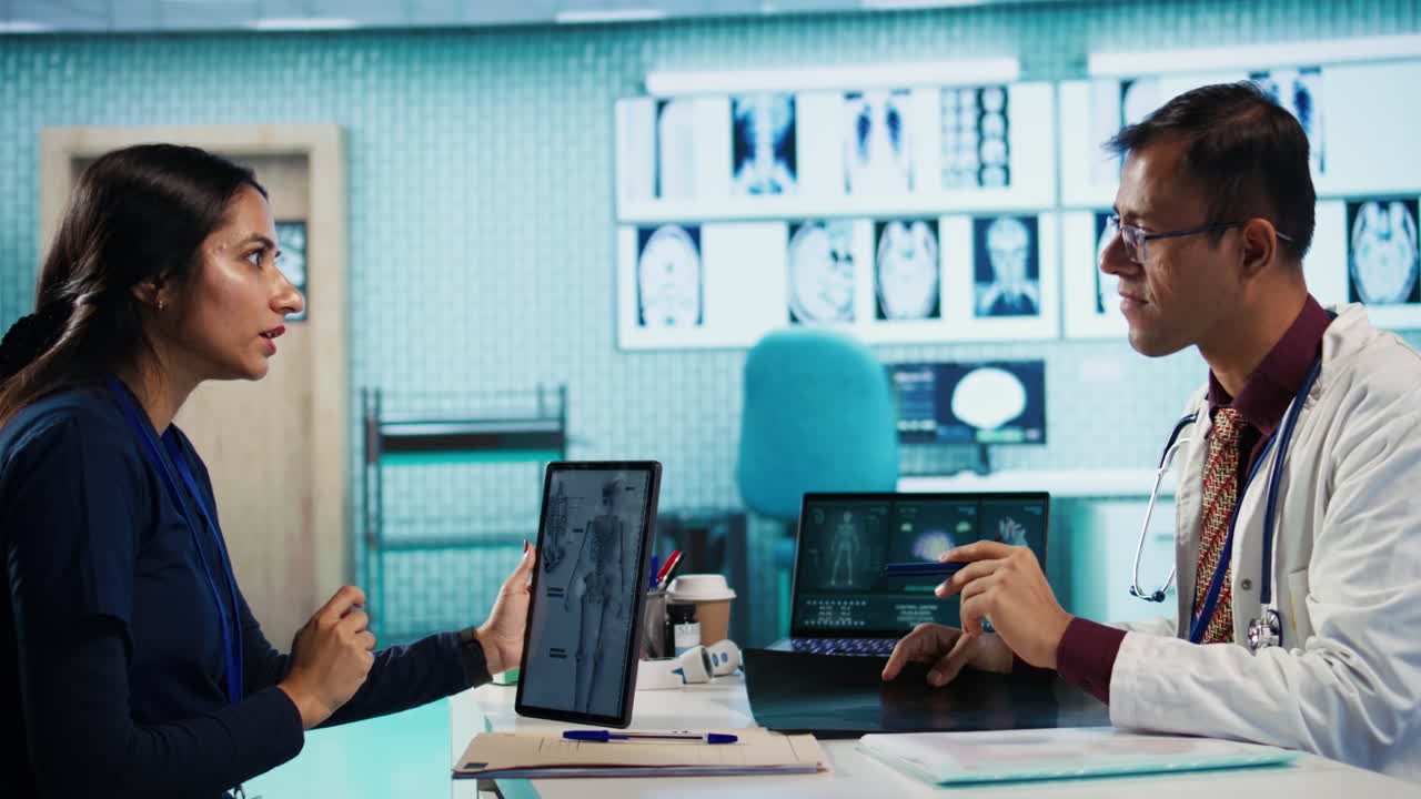 Doctors collaborating on a diagnosis using medical imaging