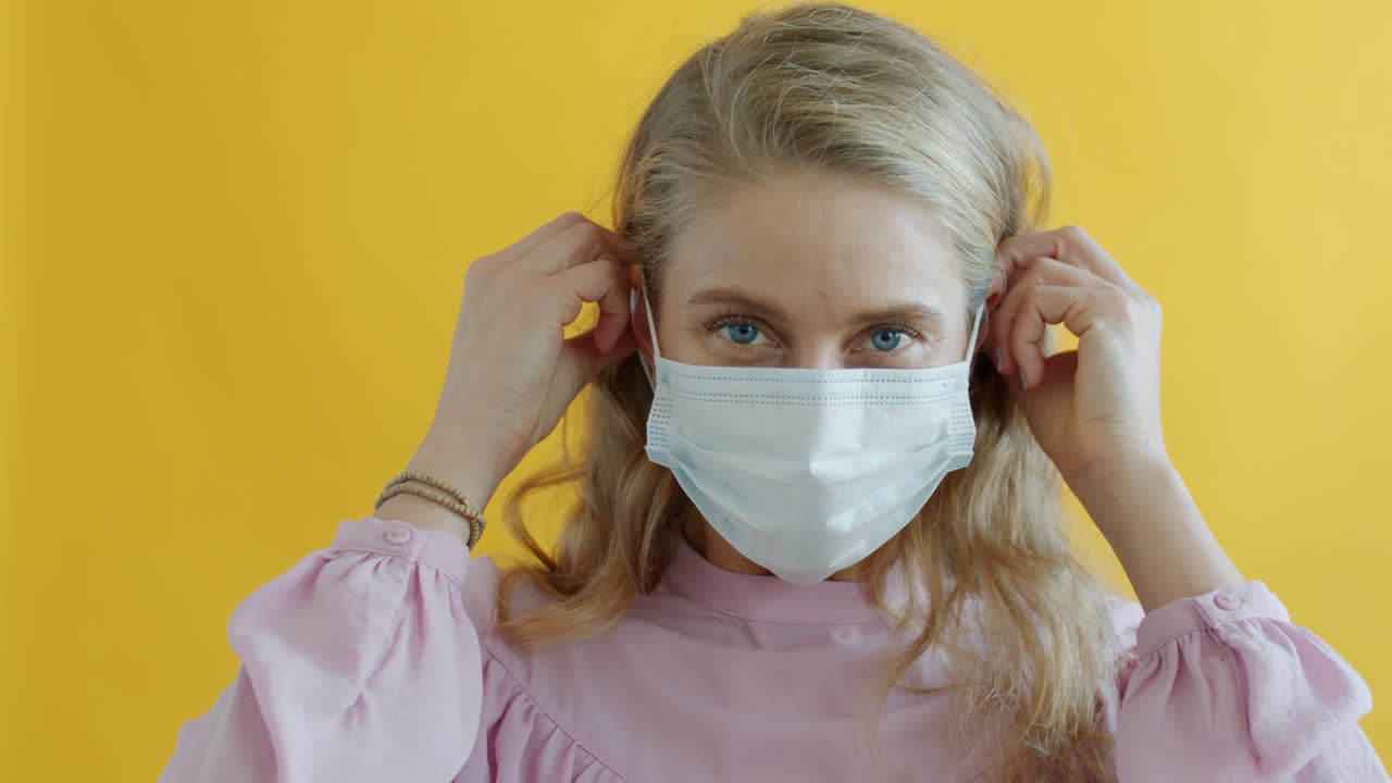 Woman wearing a face mask