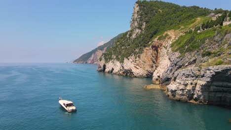 意大利的波多維內雷 (portovenere) 海岸的空中4k影像