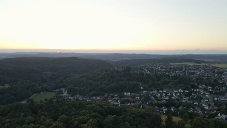 Establecimiento-De-Una-Toma-Aérea-Del-Castillo-De-Braunfels-En-Alemania