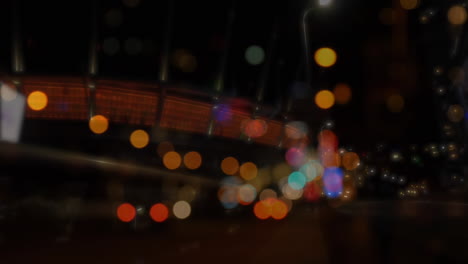 bokeh de una calle con mucho tráfico