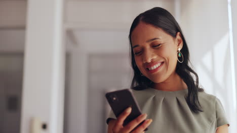 Phone,-walking-and-business-woman-in-office