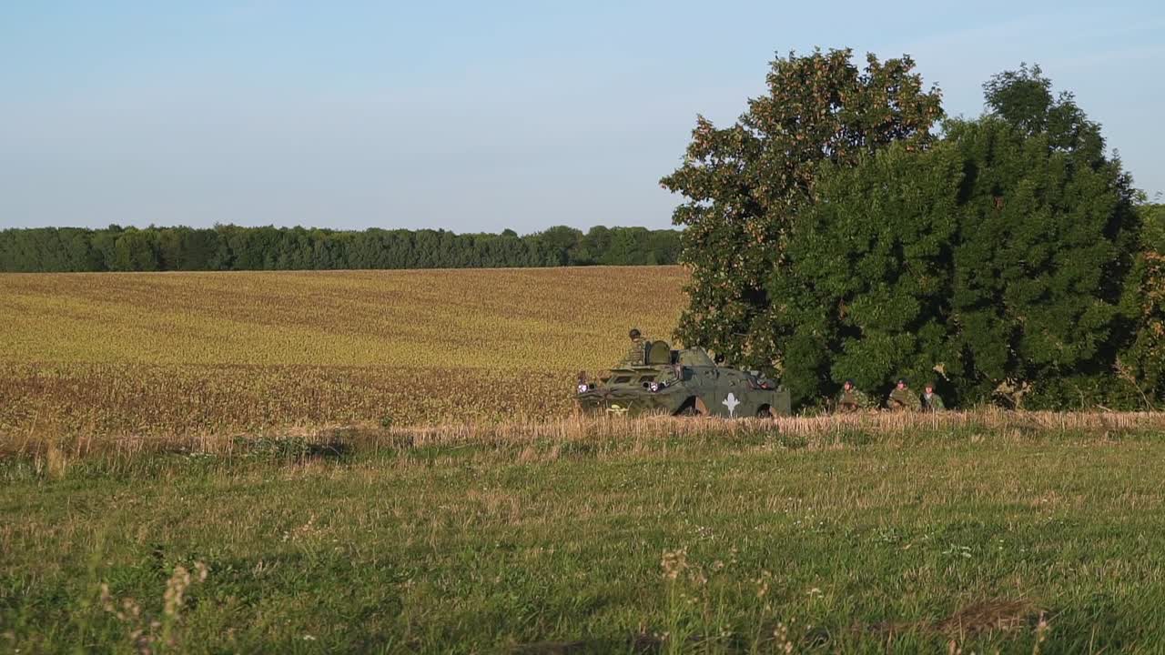 동부 우크라이나에서 군사 훈련