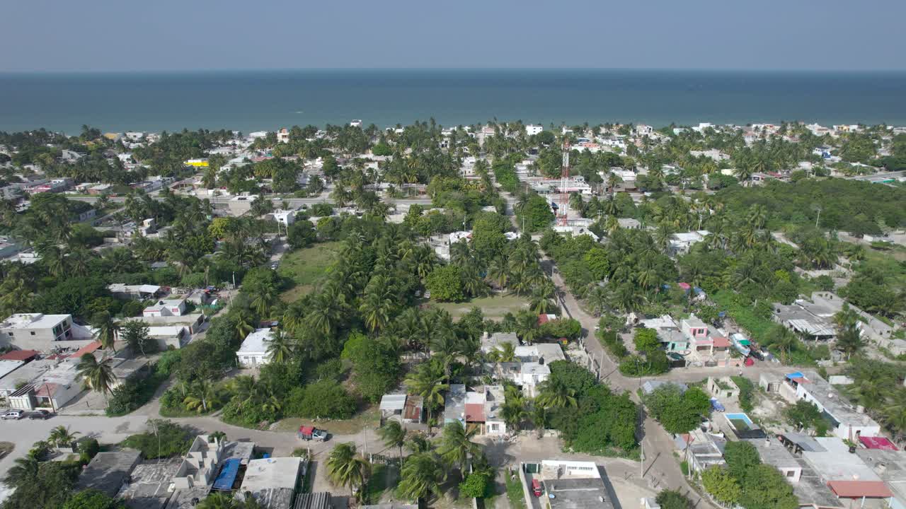 vista de drones del pueblo pesquero de chelem en yucatán