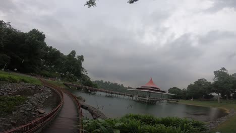 Pasarela-Del-Embalse-Macritchie