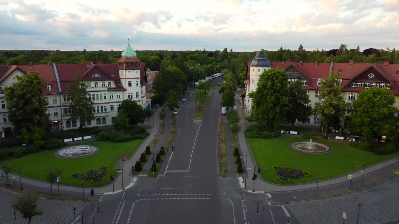 puente de obra maestra arquitectónica, pared de graffiti