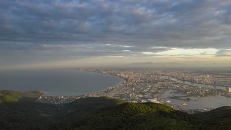 hiperlapso creciente sobre danang vietnam