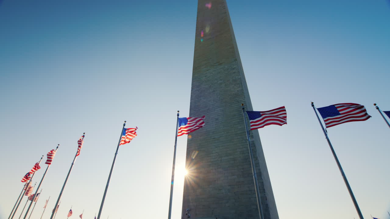 Sole Dietro il Monumento a Washington