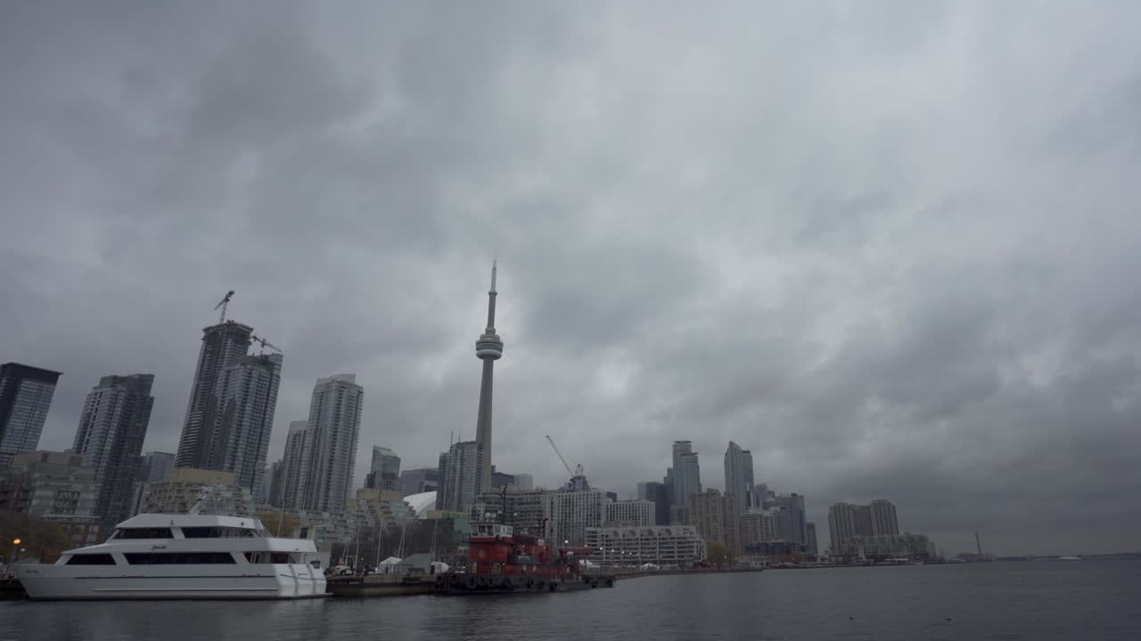 Skyline del centro di Toronto in Ontario, Canada.